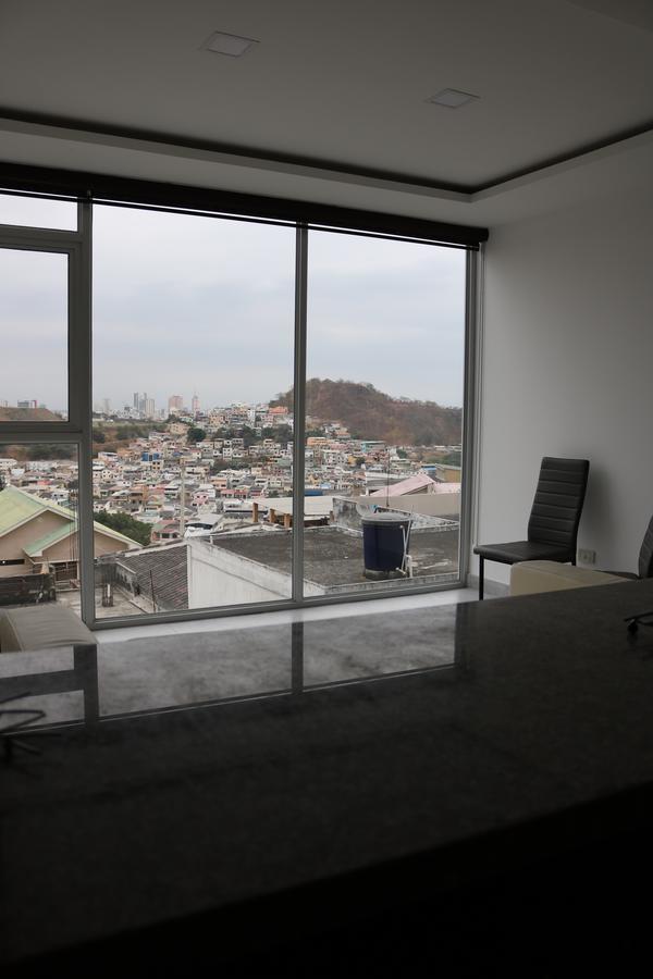 فندق جواياكيلفي  Residencia Bellavista المظهر الخارجي الصورة
